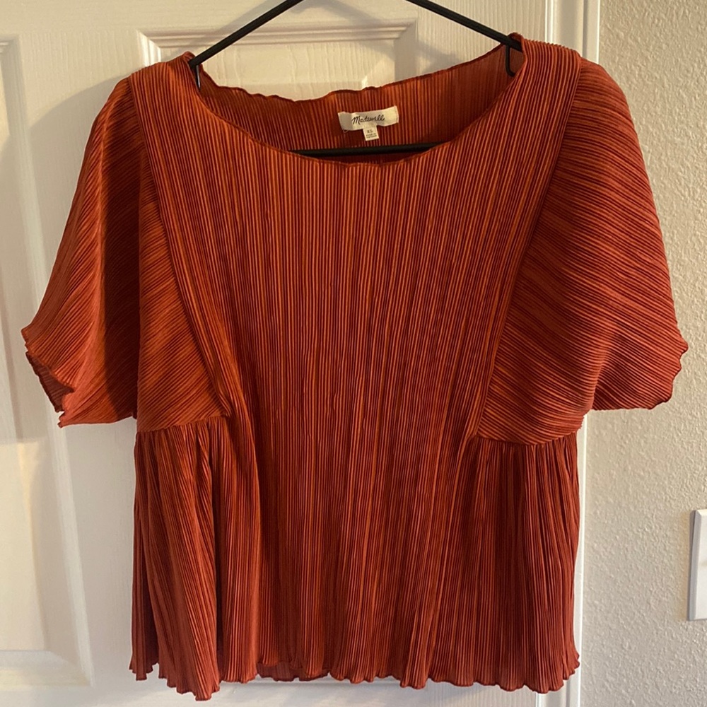 Great condition woman’s fashion top